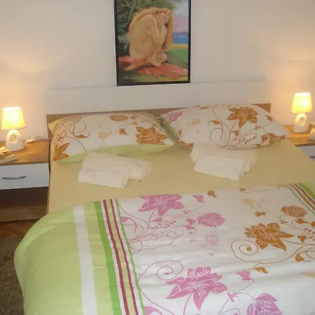 Dalmacija 로고즈니차