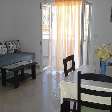 Apartment Dalmacija *
