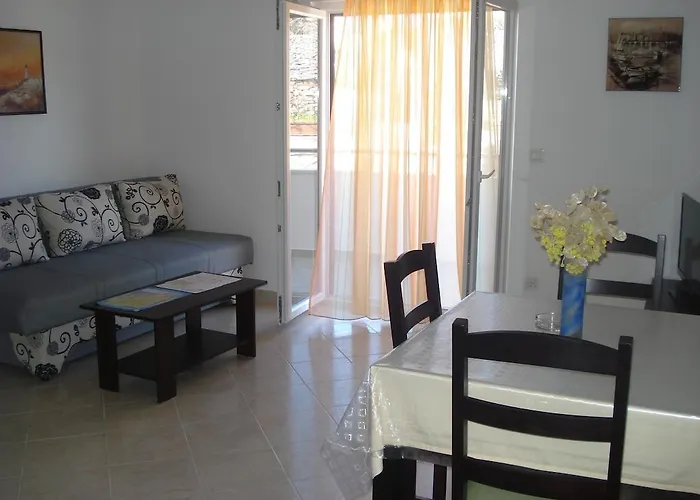 Apartment Dalmacija *